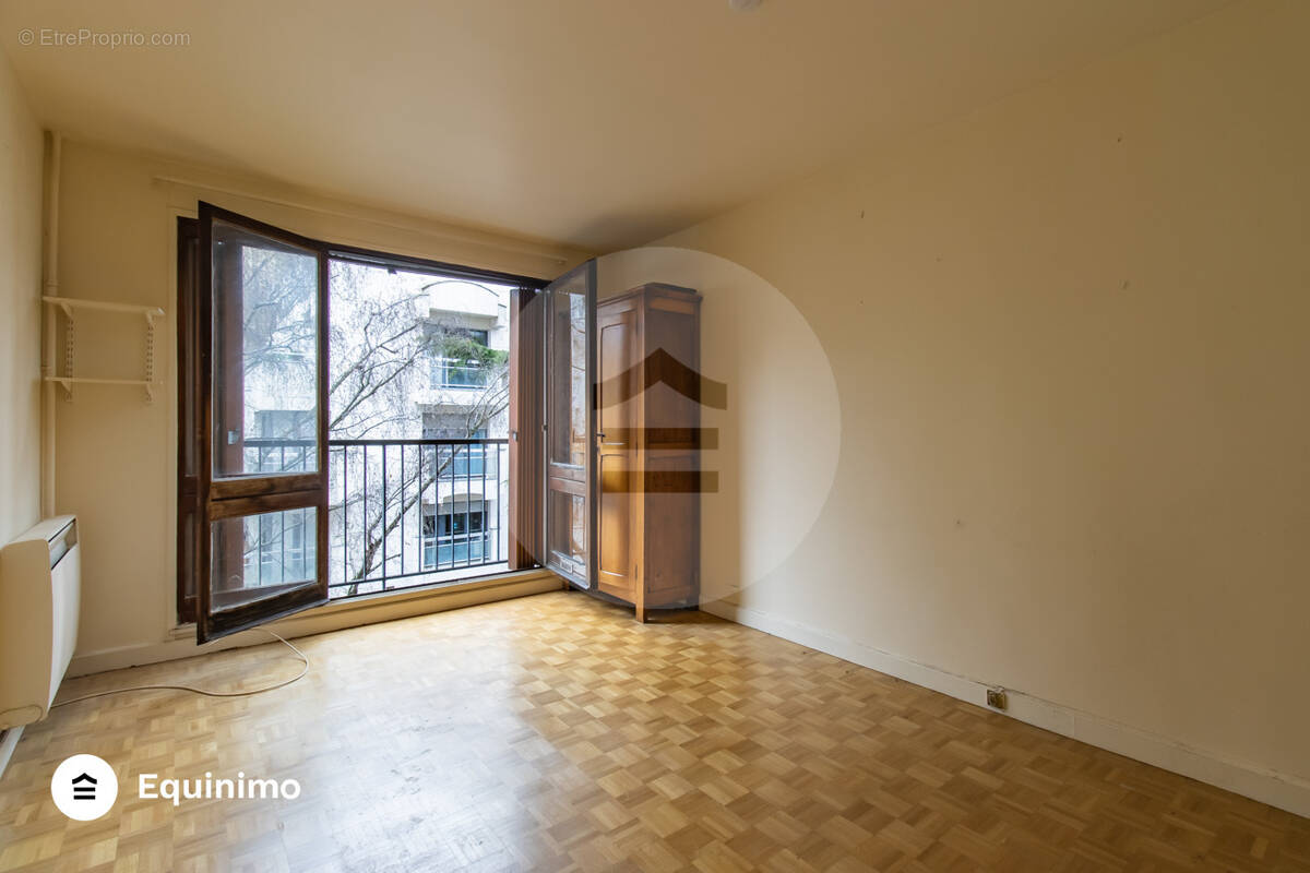Appartement à PARIS-15E