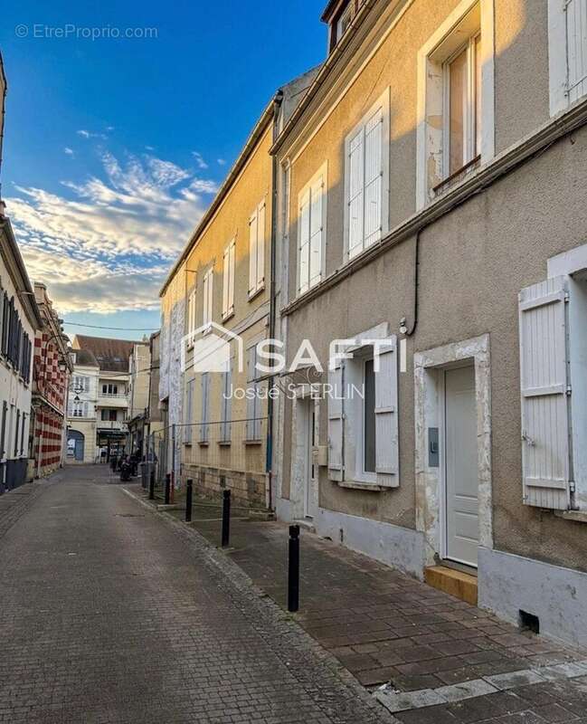 Photo 8 - Appartement à MONTEREAU-FAULT-YONNE