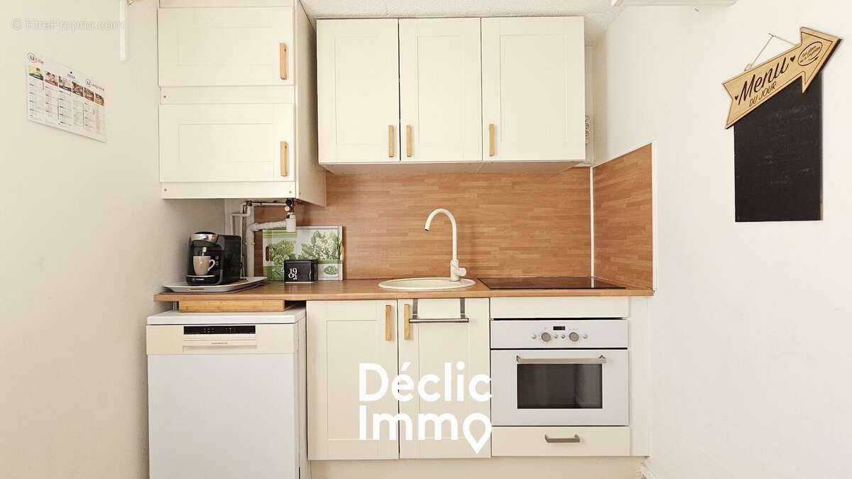 Maison à VIC-LA-GARDIOLE