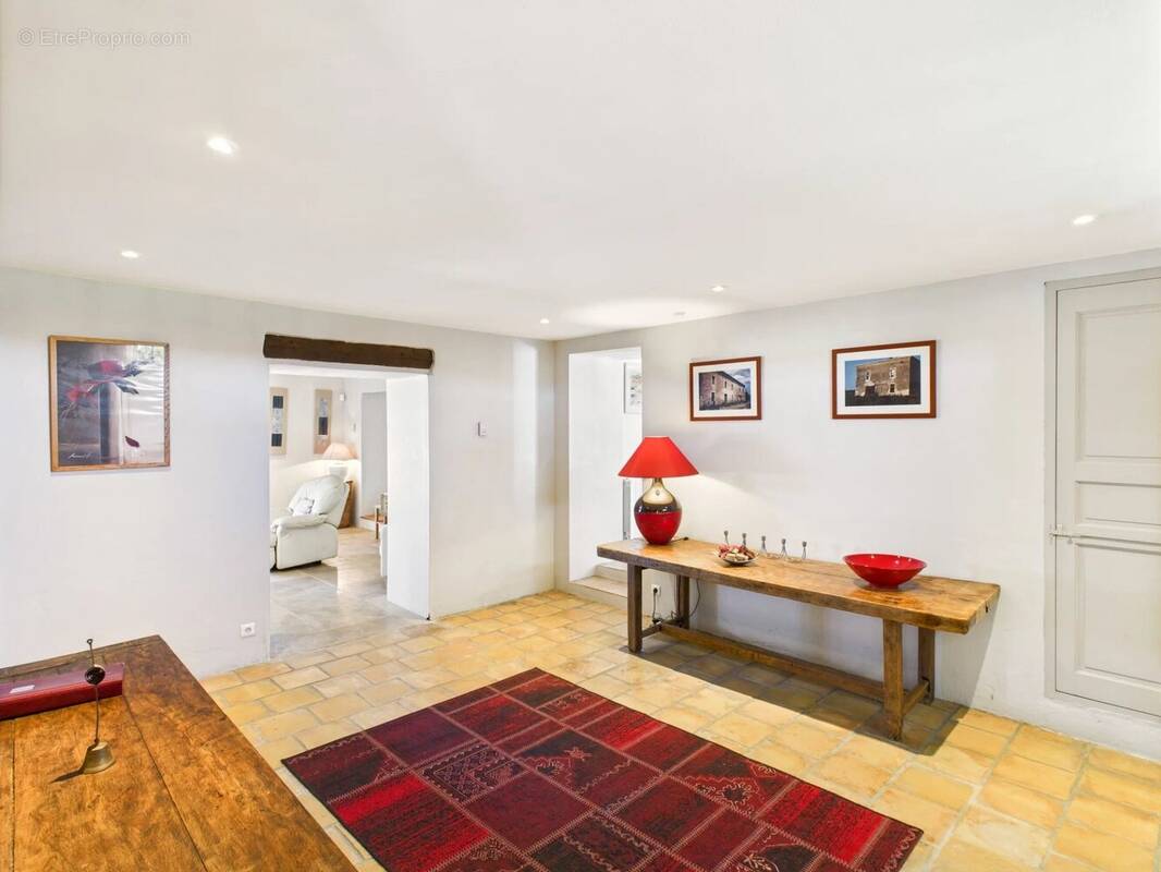 Maison à CAHUZAC-SUR-VERE