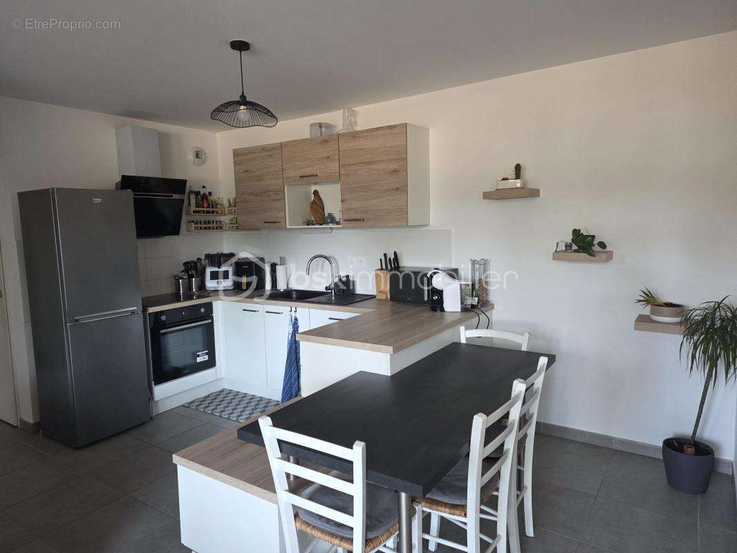 T3 récent de plain-pied avec terrasse et double stationnement - photo 4