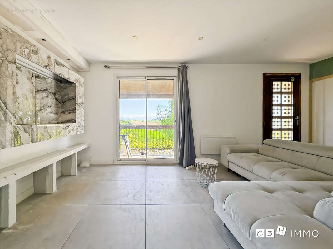 Maison à MARQUEFAVE