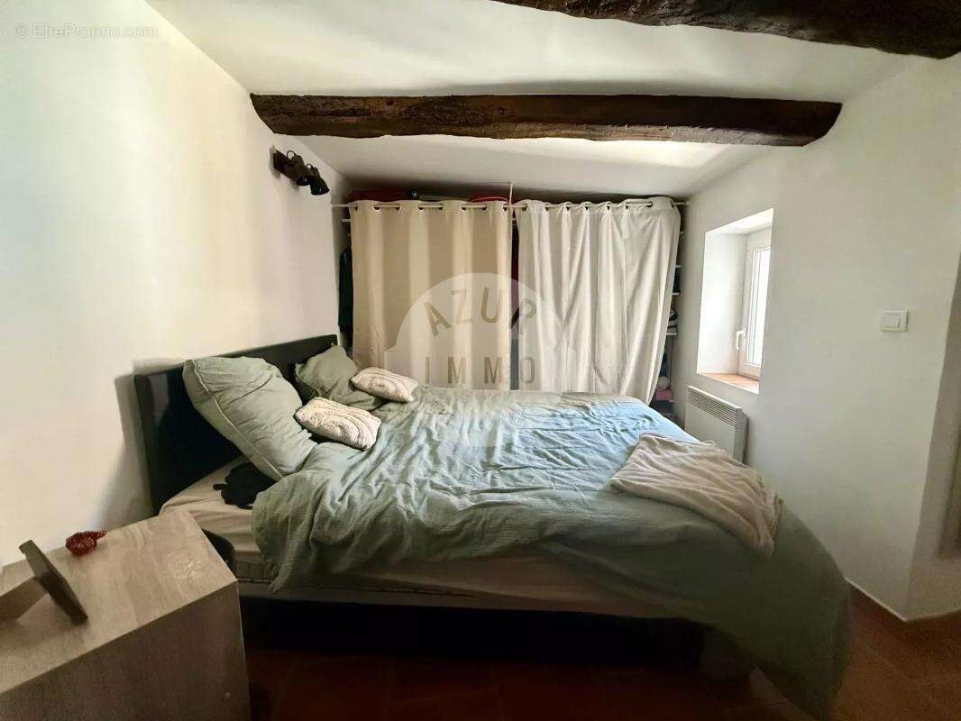 Appartement à ROQUEVAIRE