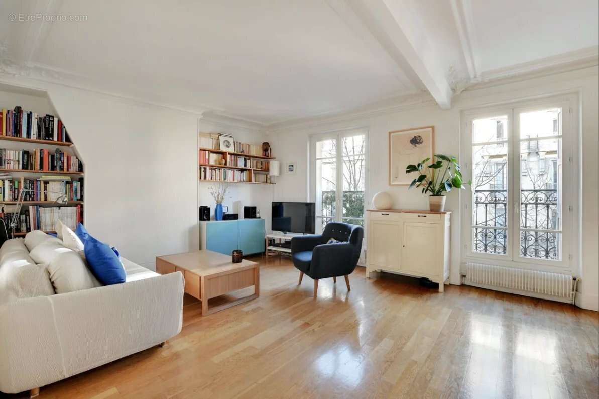 Appartement à PARIS-2E