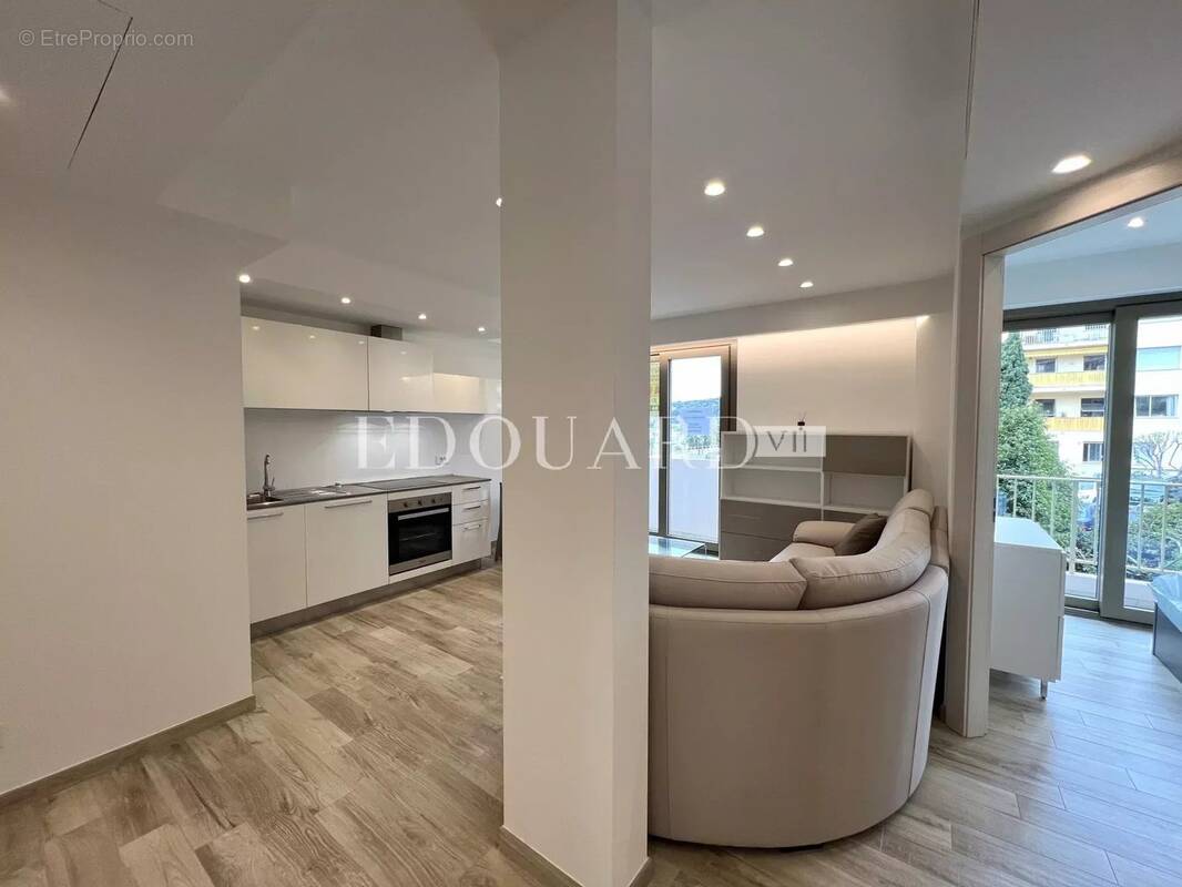 Appartement à ROQUEBRUNE-CAP-MARTIN