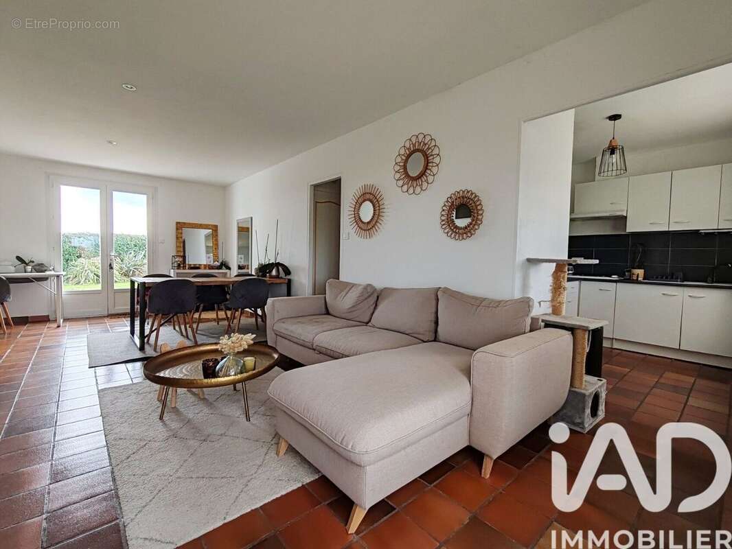 Photo 4 - Maison à LE PERRIER