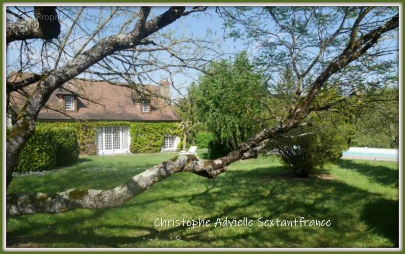 3 maisons en pierres, chartreuse, colombier et périgourdine, chai, dépendances, piscine sur 3 Ha - photo 14
