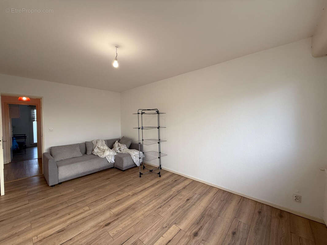À vendre   Appartement F2 au dernier étage avec deux balcons   Saint-Louis - photo 6
