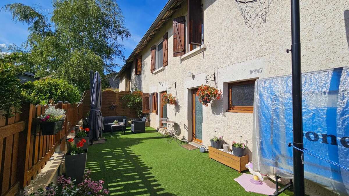 Maison à CREYS-MEPIEU