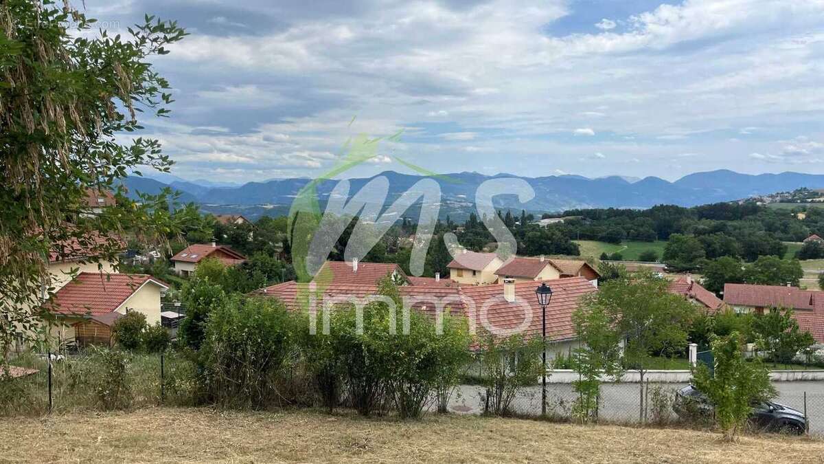 Terrain à LA FREISSINOUSE