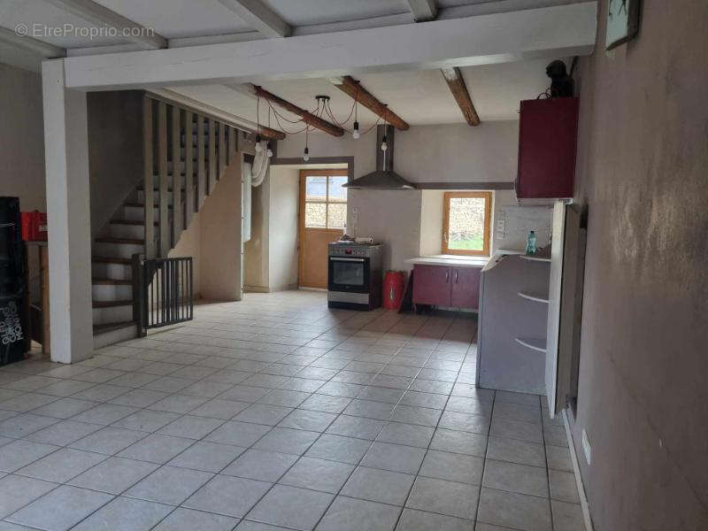 Maison à DORE-L&#039;EGLISE