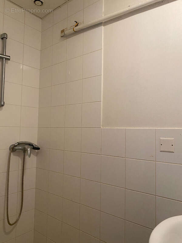 Commerce à ROCHEFORT-SUR-NENON