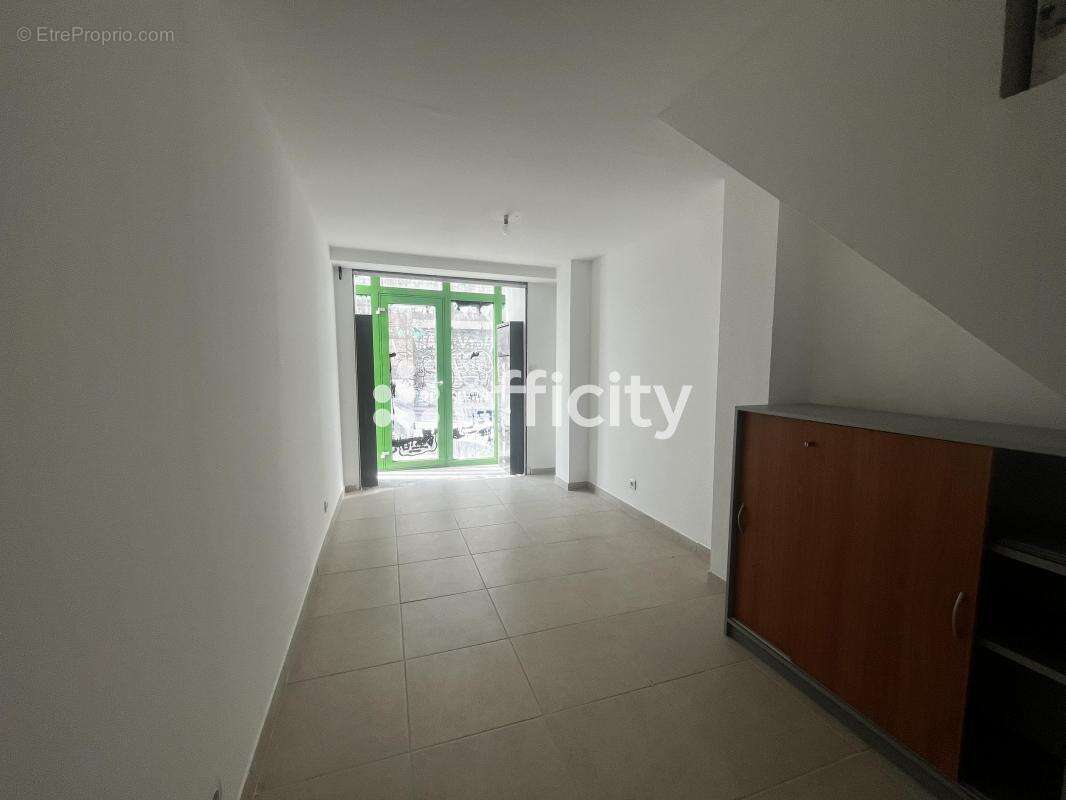 Commerce à MARSEILLE-5E