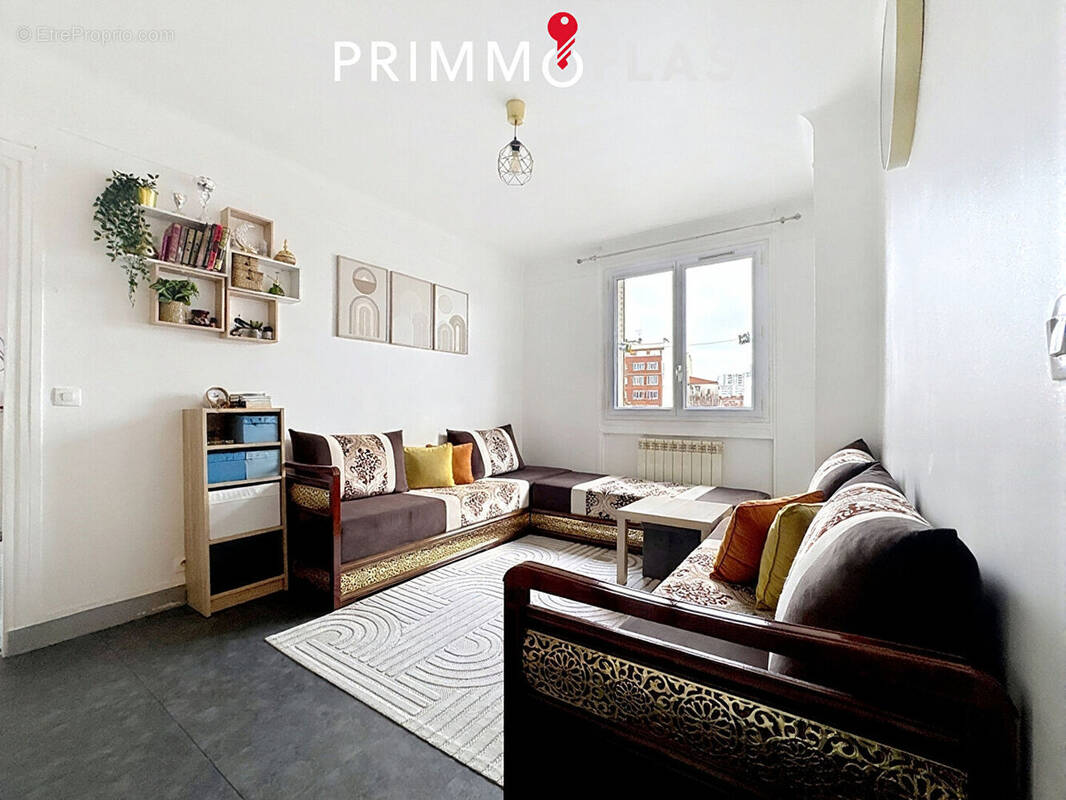 Appartement à AUBERVILLIERS