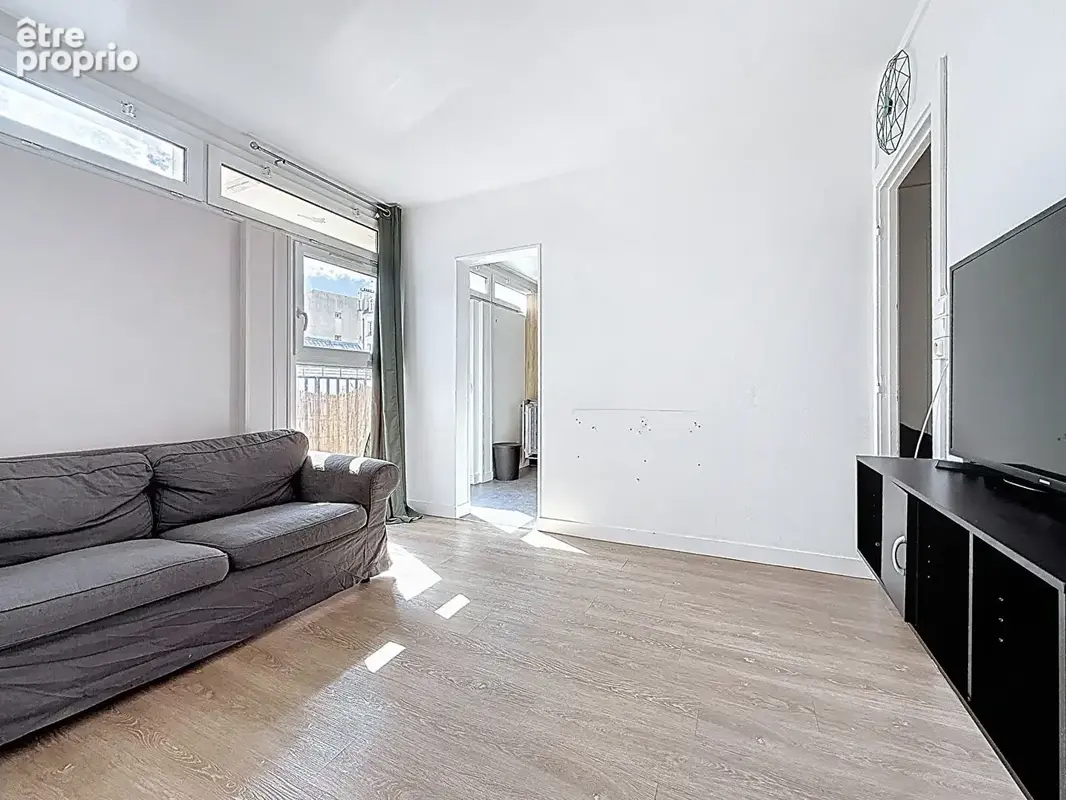 Nanterre proche Puteaux Appartement 2 pièces balcon cave place de stationnement - photo 10