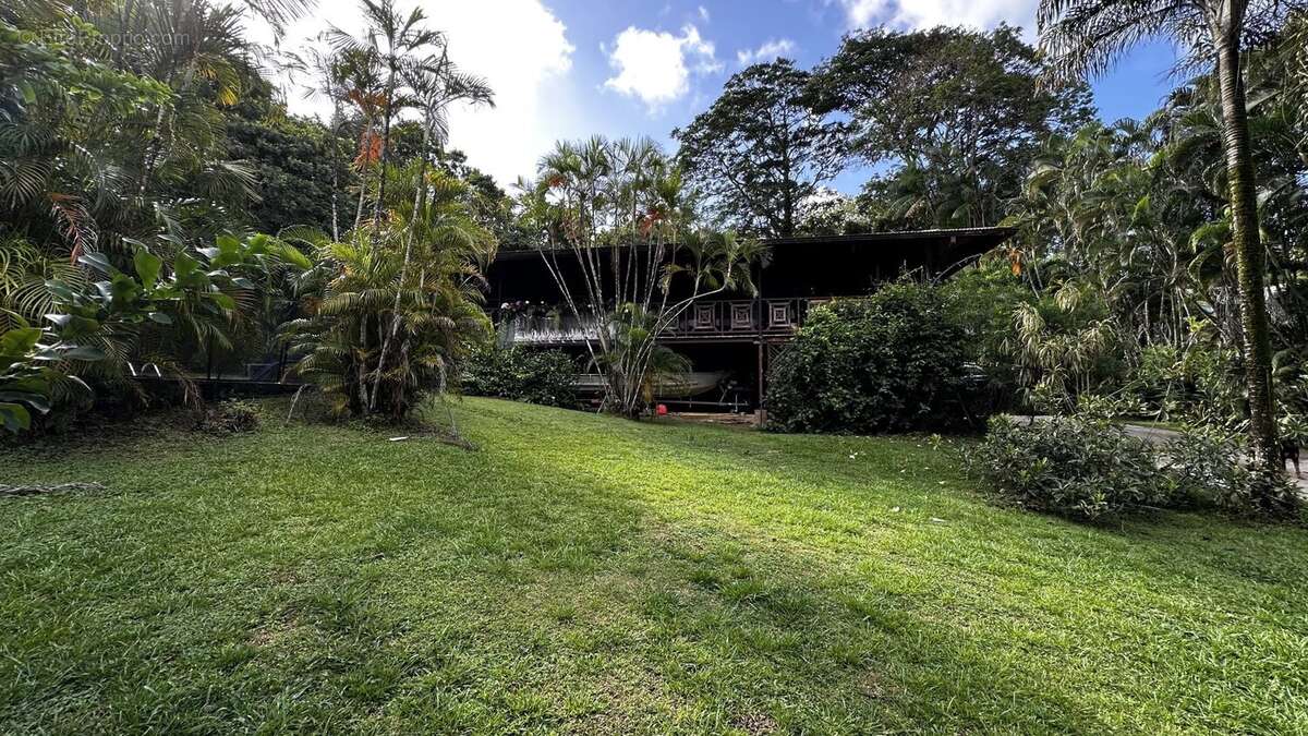 Maison à REMIRE-MONTJOLY