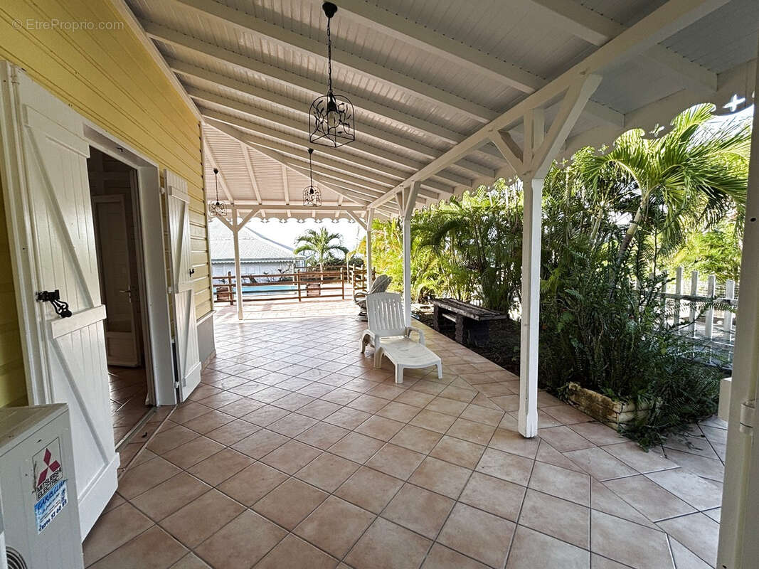 Maison à LES TROIS-ILETS