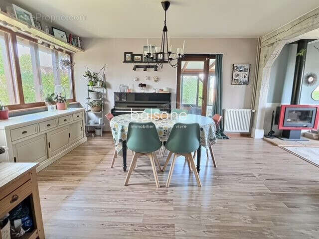 Maison 140 m² à Bourg-Achard  - photo 2