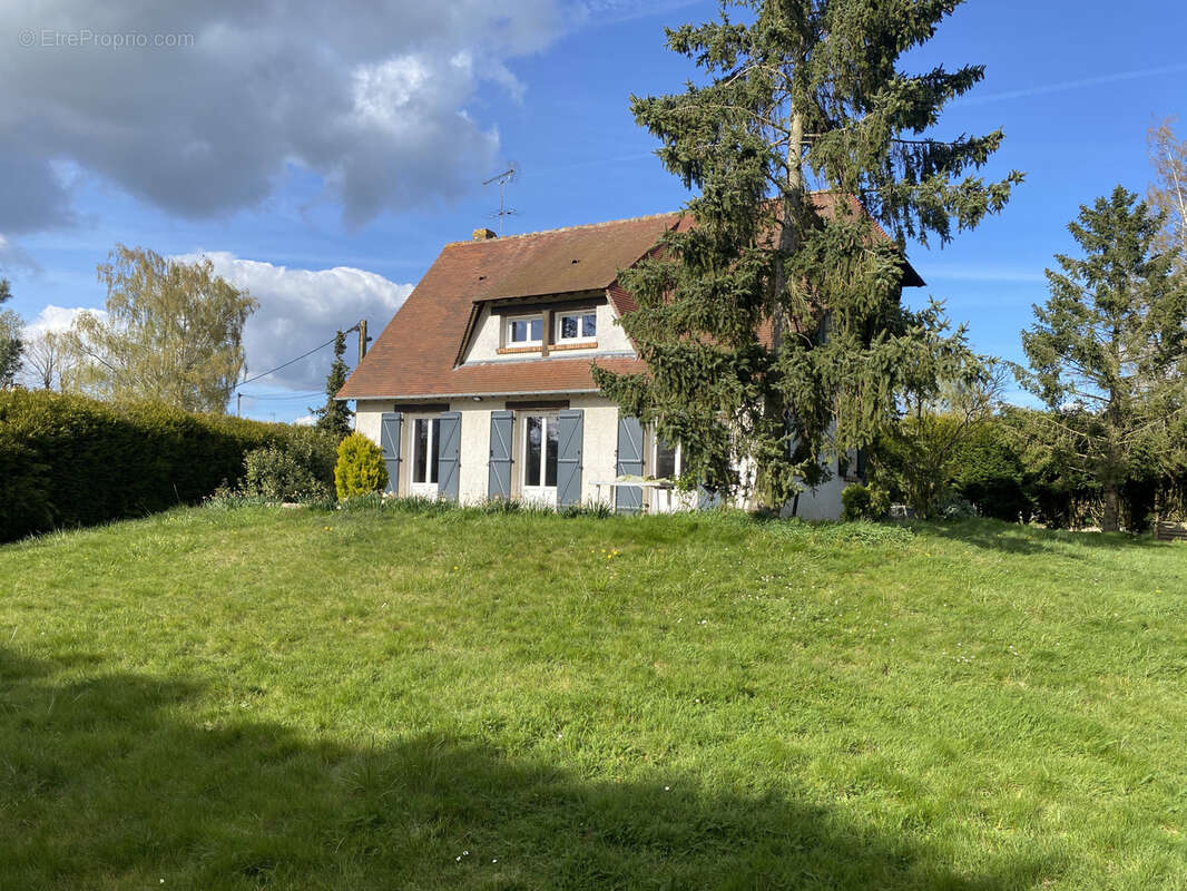 Maison à LE VAL-DAVID