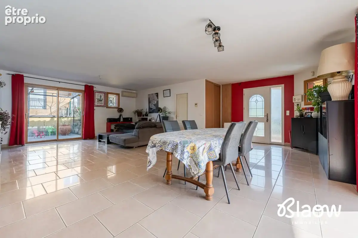 Maison 5 pièces 123 m² à vendre à Decines-Charpieu (69150) - photo 3