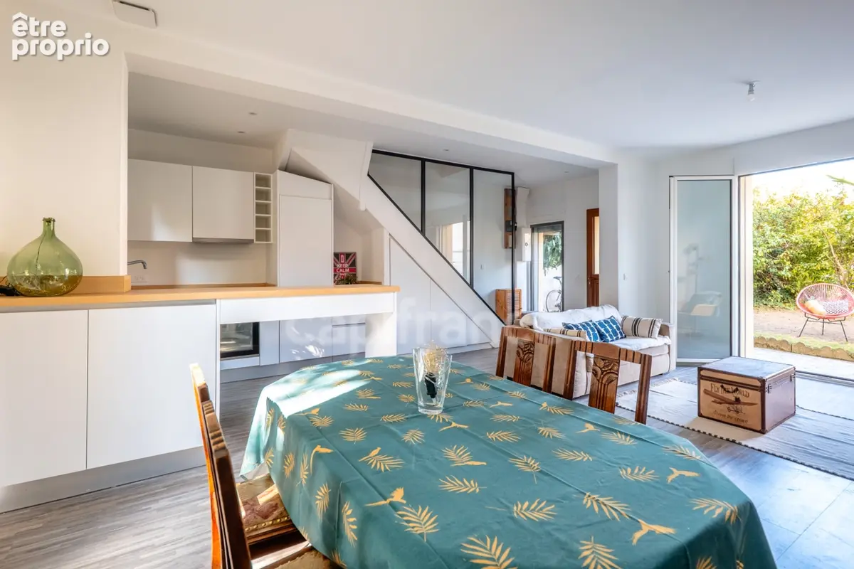 Versailles, A VENDRE MAISON RENOVEE  de 110 m2 au sol- 4 chambres- JARDIN- CALME et proximité des commodités - photo 3