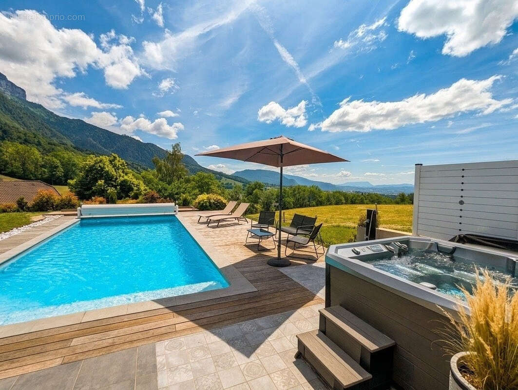 Maison à EVIRES