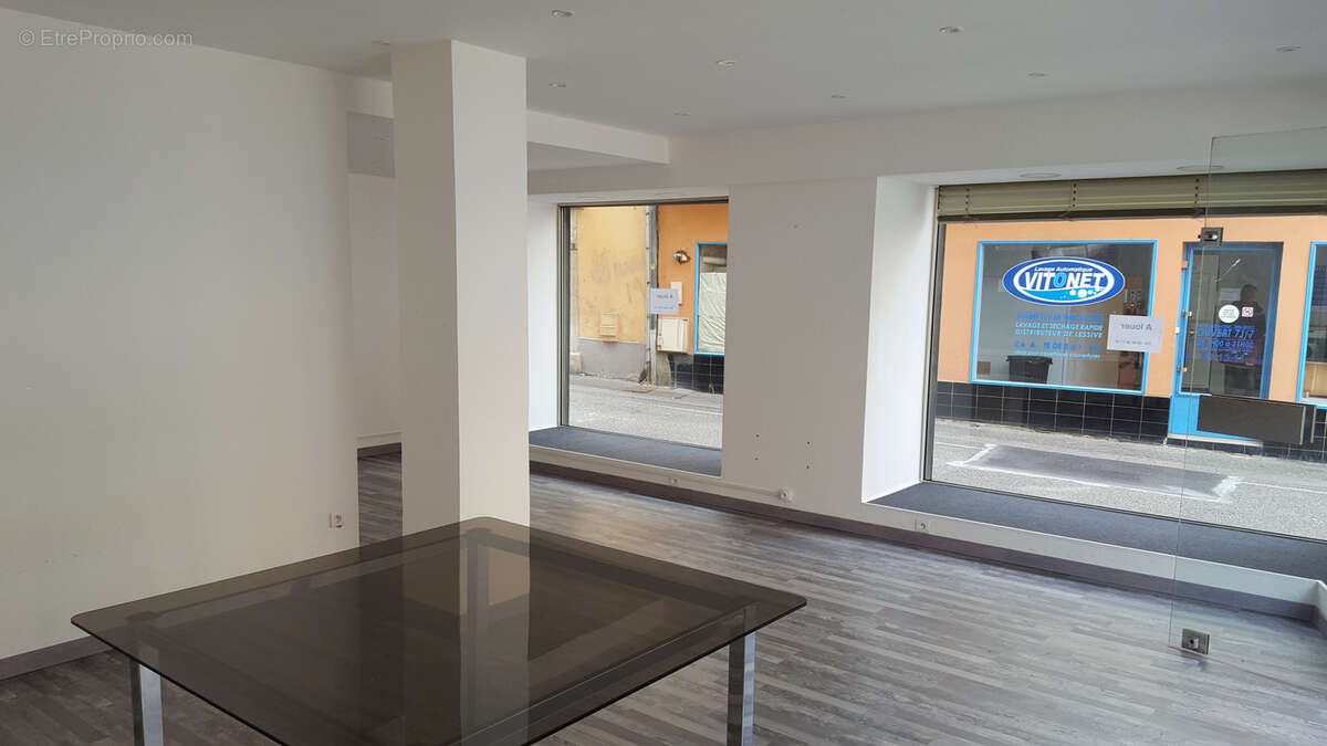 EXCLUSIF DELLE - Centre Ville - Local commercial (Réf VB3611) - photo 3