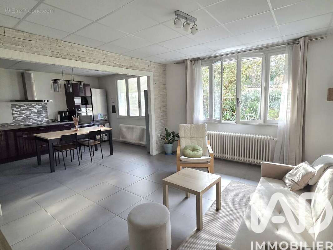 Photo 5 - Appartement à CALUIRE-ET-CUIRE