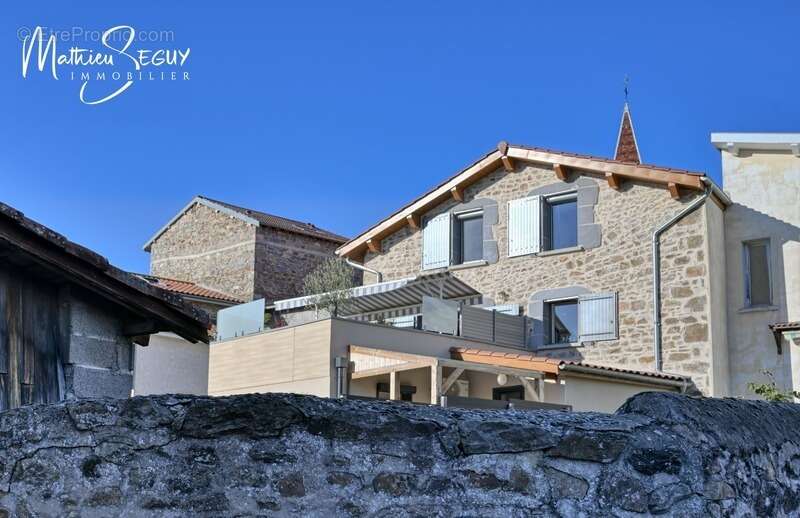 Maison à SAINT-MARTIN-EN-HAUT