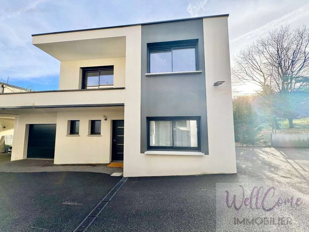 Maison à VIVIERS-DU-LAC