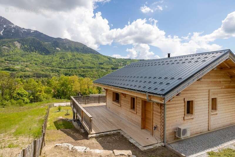 Maison à SAINT-JEAN-SAINT-NICOLAS