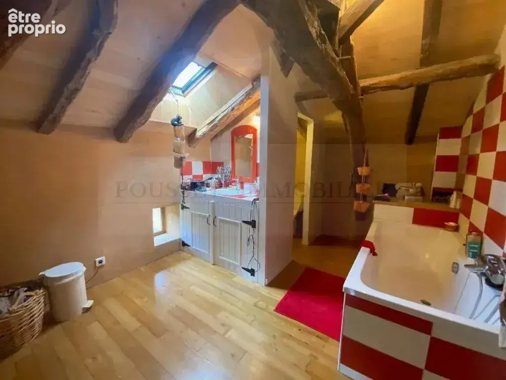 Exceptionnelle propriete en pierre de caractere restauree avec  dependances - photo 16