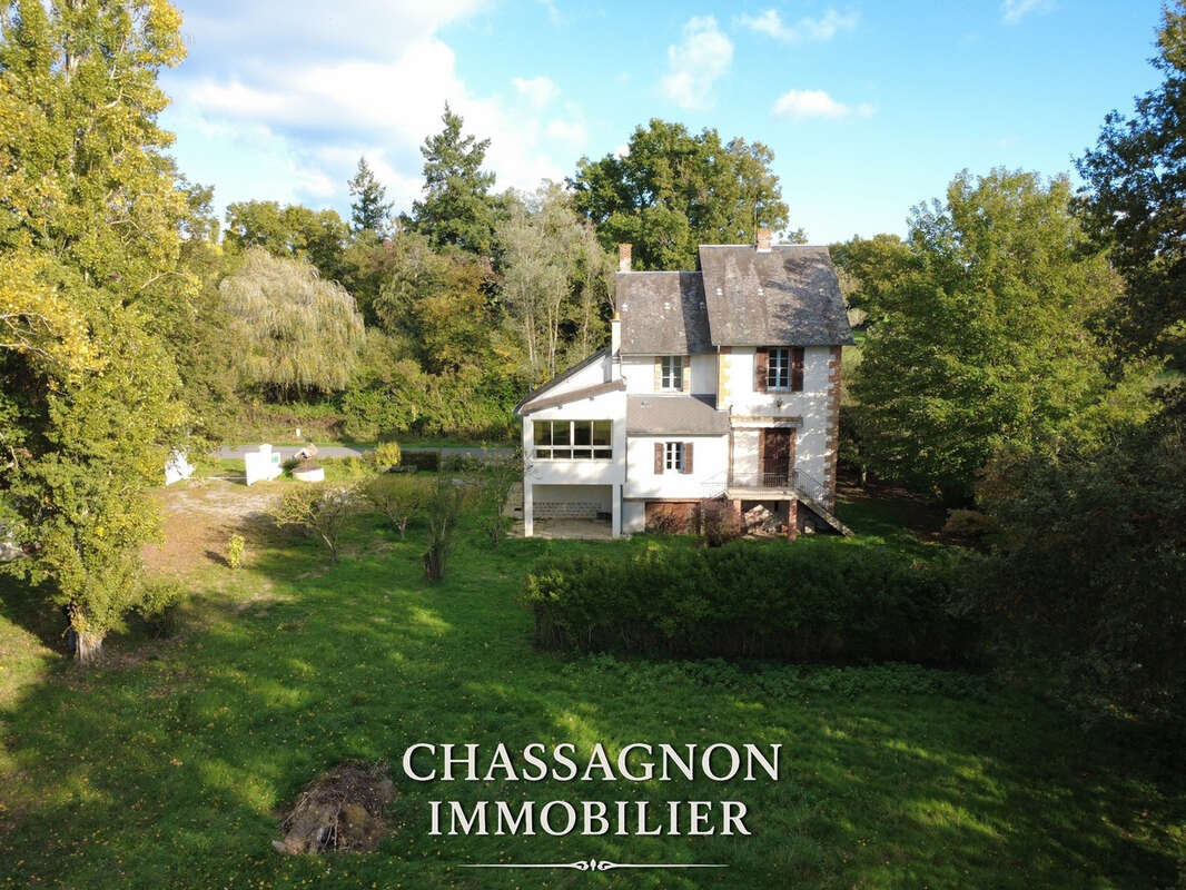 Maison à DORNES