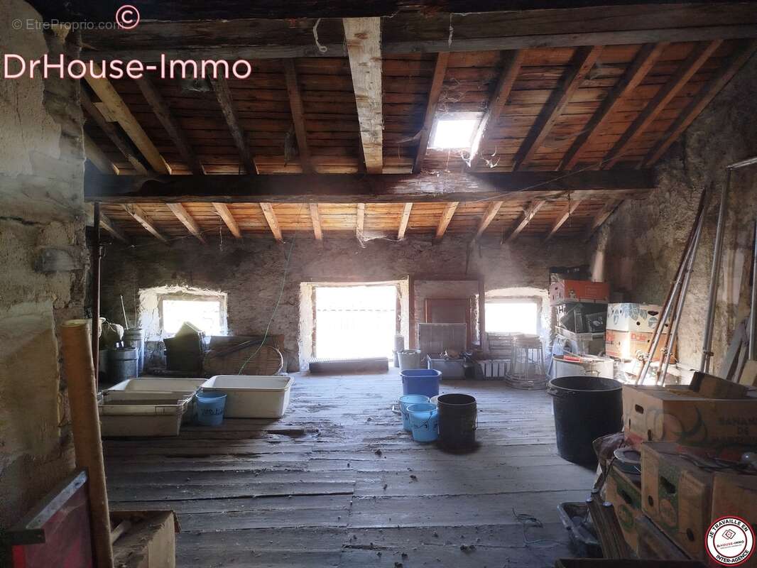 Maison à SAINTE-COLOMBE-SUR-L&#039;HERS