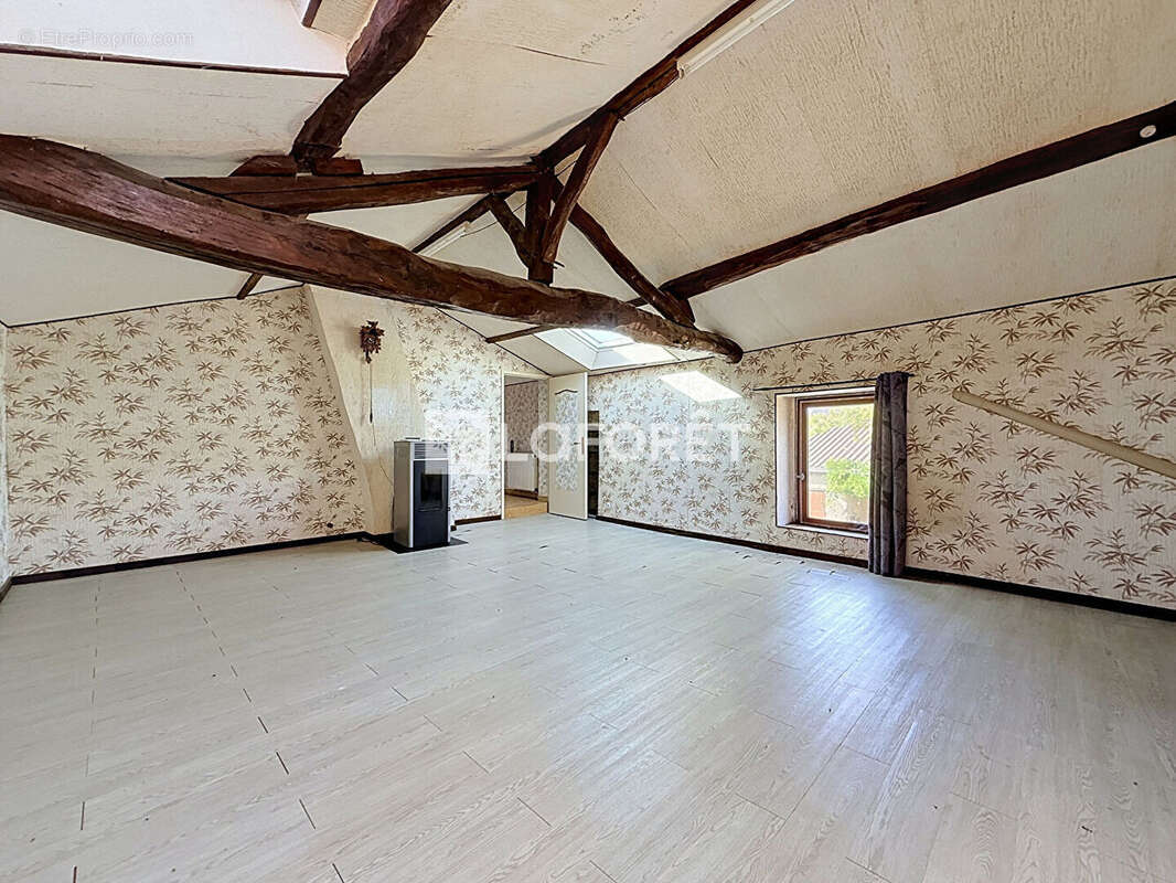Maison Doue En Anjou 7 pièce(s) 215 m2 - photo 12