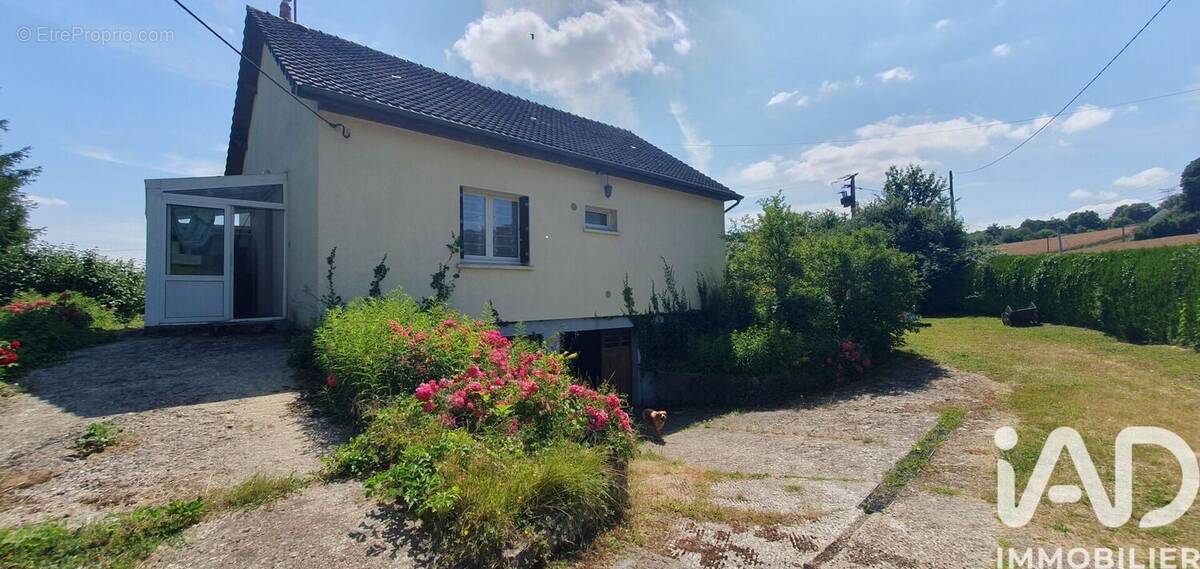 Photo 1 - Maison à BESSE-SUR-BRAYE