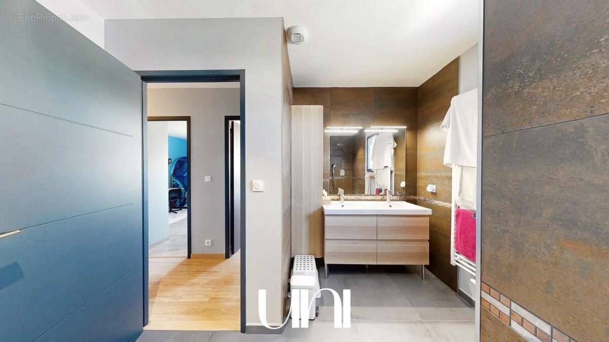 Maison à LE FRESNE-CAMILLY