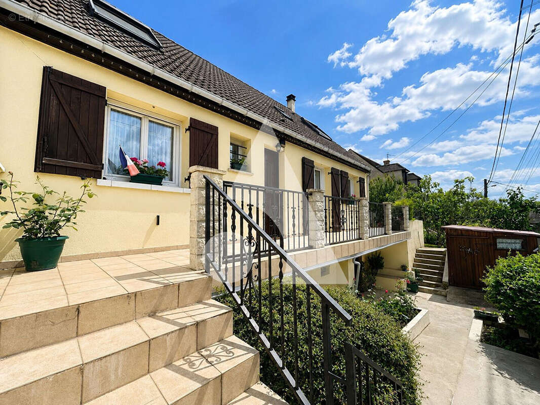 Maison à COULOMMIERS