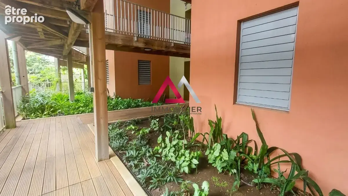 Appartement 3 pièces 65 m² à vendre à Sainte-Marie (97438) - photo 2
