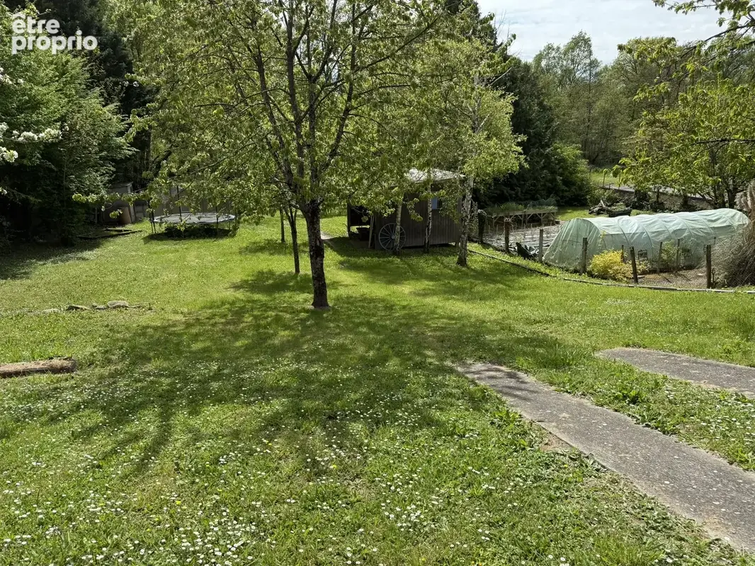 MAISON de 144 m2 sur 2 niveaux et grand garage, dépendances en bordure de Claise. - photo 18