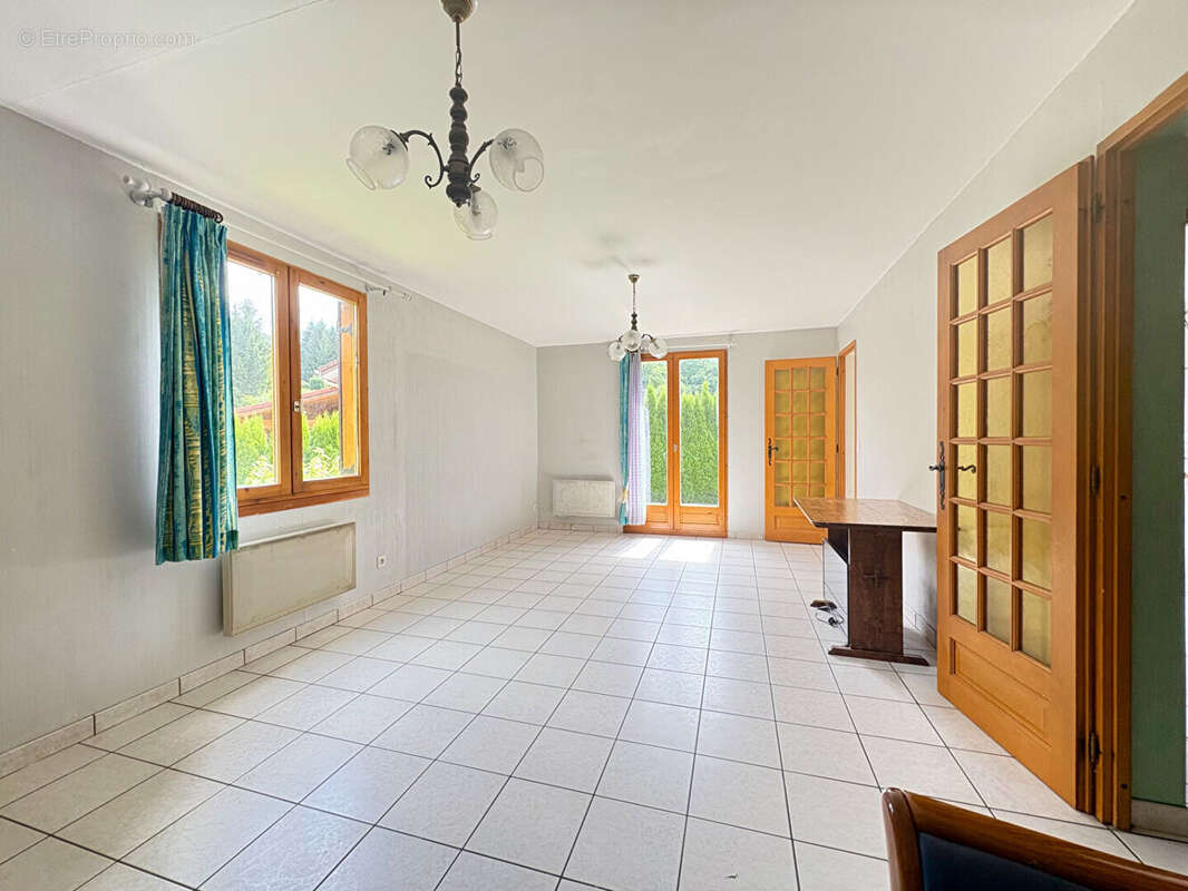 Maison à RUPT-SUR-MOSELLE