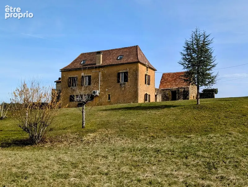 Maison ancienne de caractère, 3 chambres, grand séjour de 60 m², grangette, garage, vue campagne à Saint-Pompont, Périgord Noir - photo 2