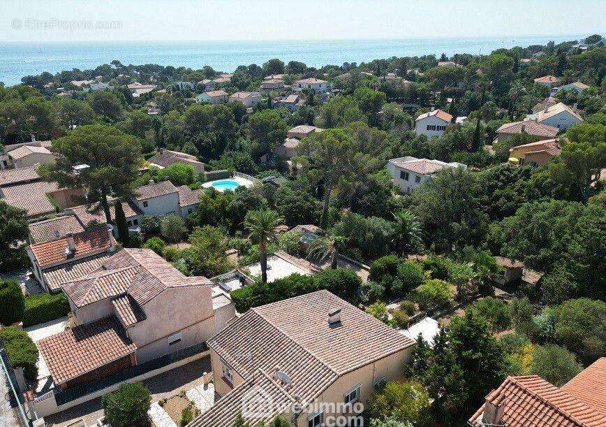 Saint-Aygulf, l?art de vivre entre mer, nature et authenticité. - Maison à FREJUS