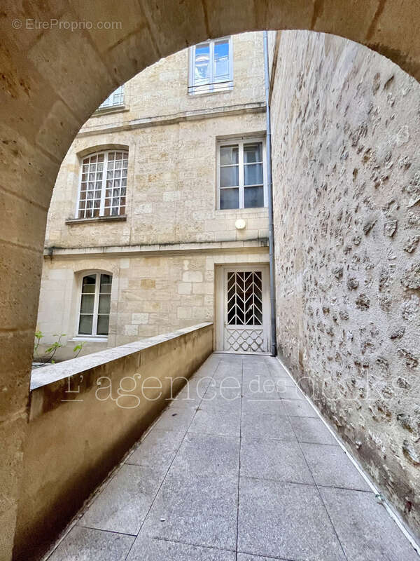  bordeaux st pierre - super duplex lumineux - secteur place du palais - photo 18