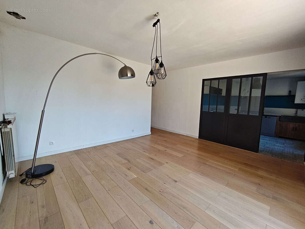 Maison T5 de plain-pied lumineuse sur parcelle de 606 m² - photo 5