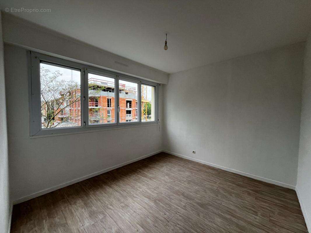 Appartement à LES PONTS-DE-CE