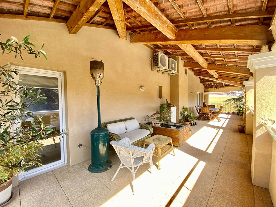 Appartement à SAINT-MAXIMIN-LA-SAINTE-BAUME