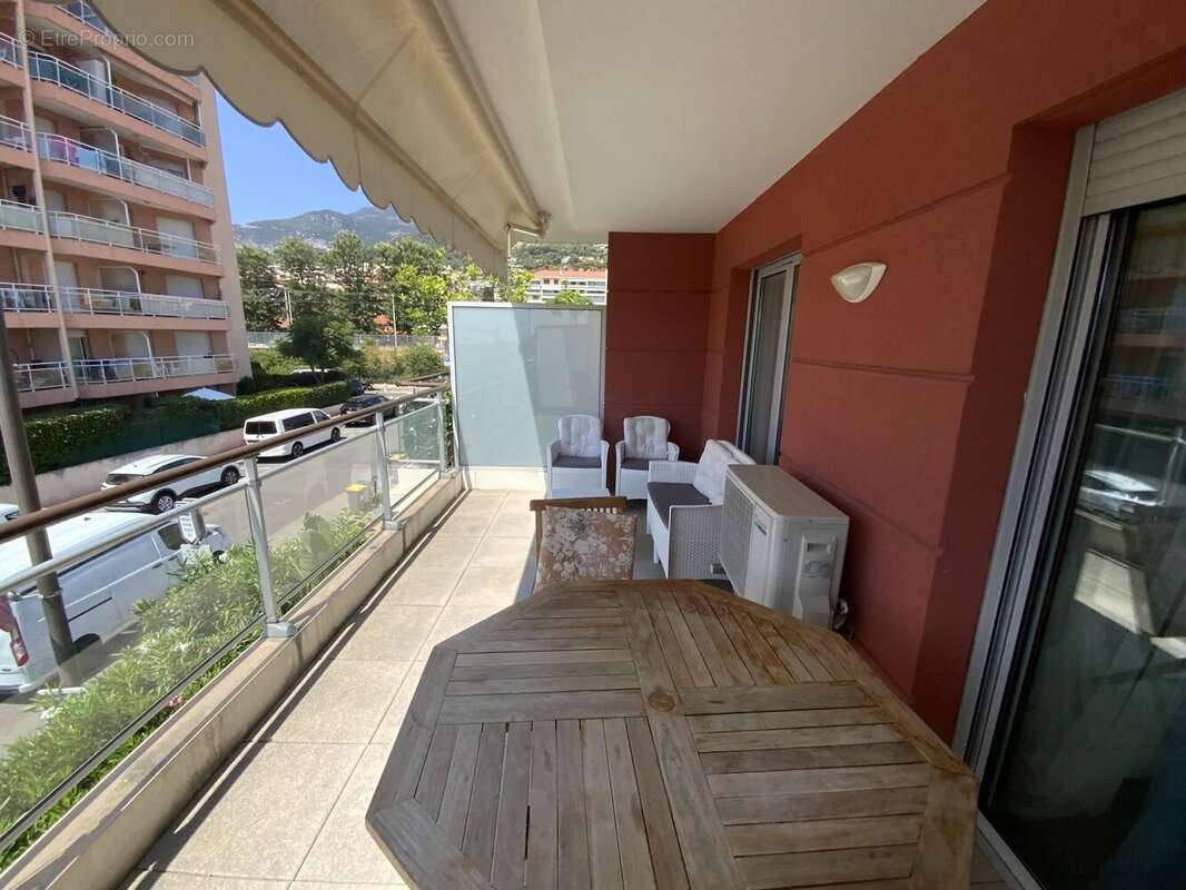 Exclusivite roquebrune cap martin quartier plage 2 pieces dernier etage avec garage fermé - photo 16