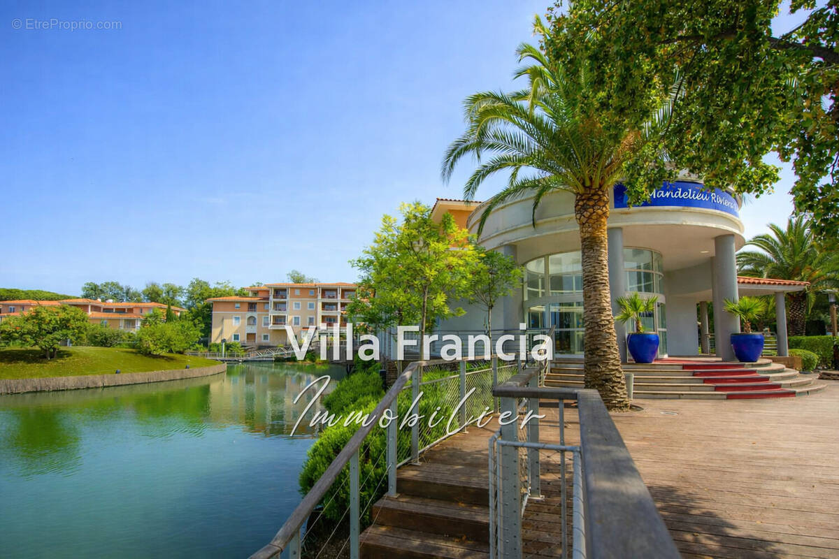 Appartement à MANDELIEU-LA-NAPOULE