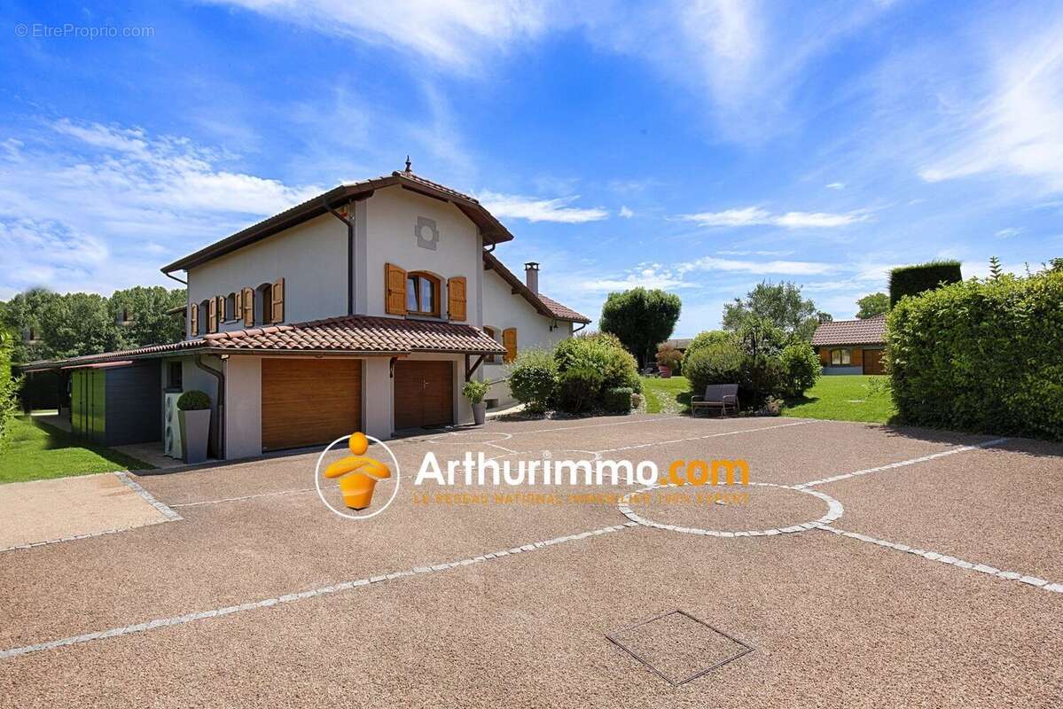 Maison à BOURGOIN-JALLIEU